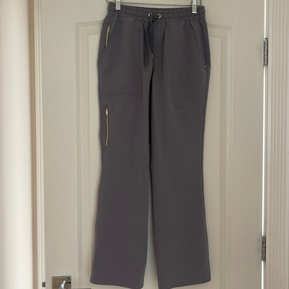 Jaanuu scrubs pants